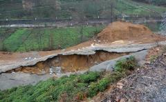 Rize’de yol çöktü, 4 köye ulaşım kapandı